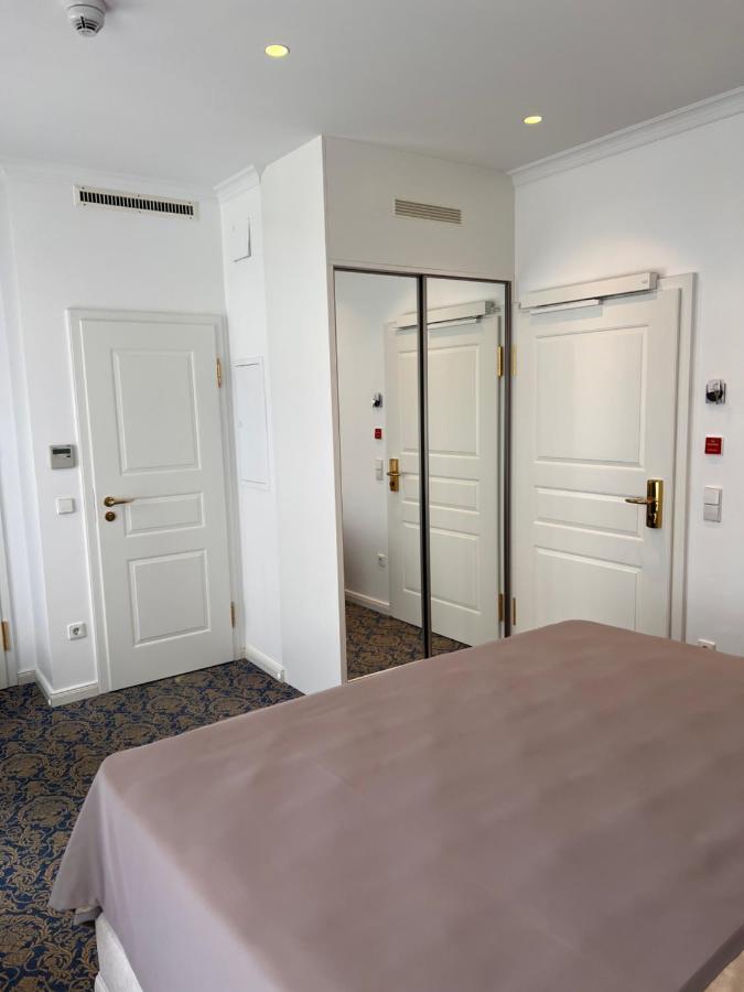 Art Hotel House One Baden-Baden Bagian luar foto