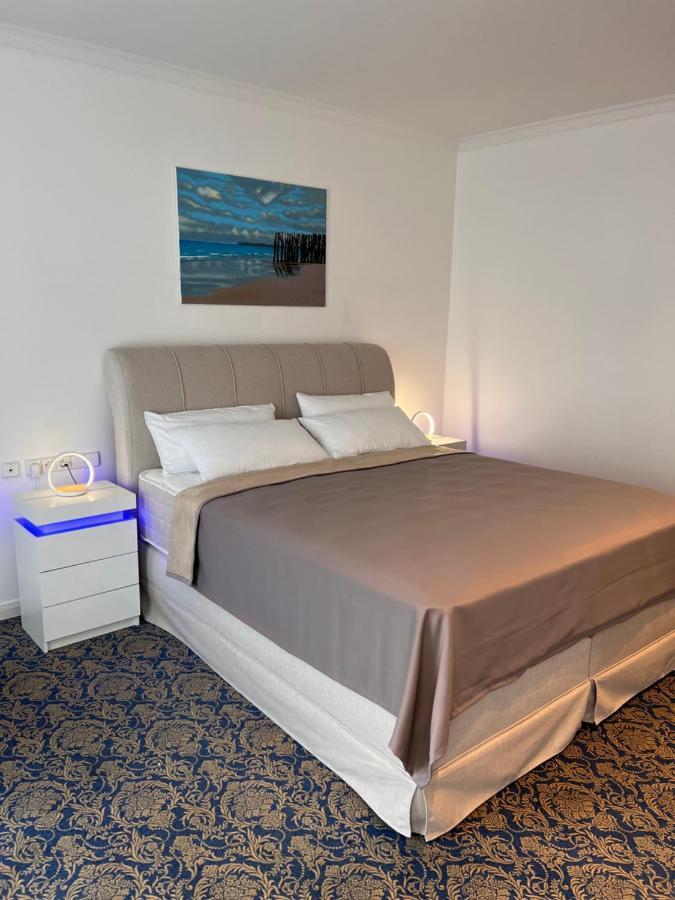 Art Hotel House One Baden-Baden Bagian luar foto