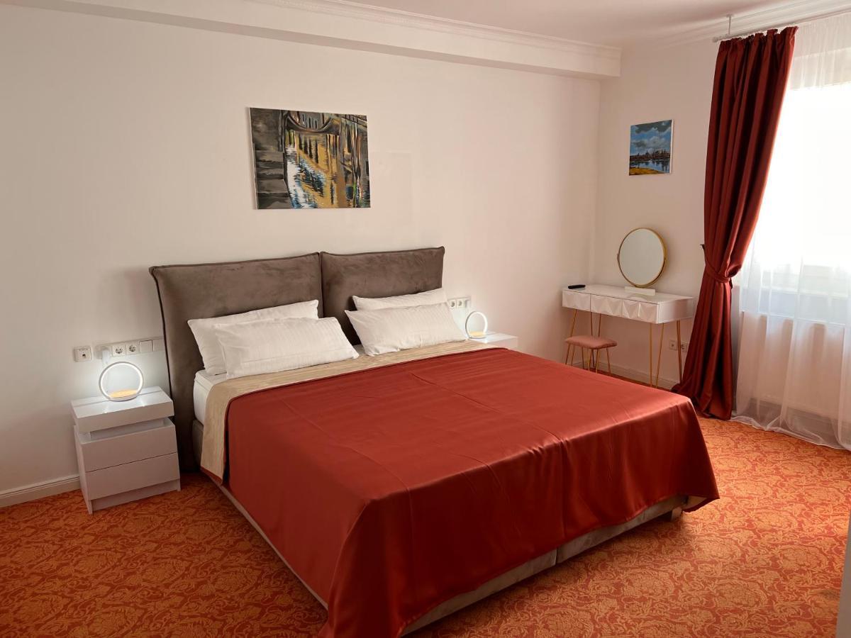 Art Hotel House One Baden-Baden Bagian luar foto