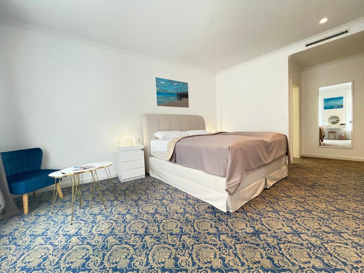 Art Hotel House One Baden-Baden Bagian luar foto