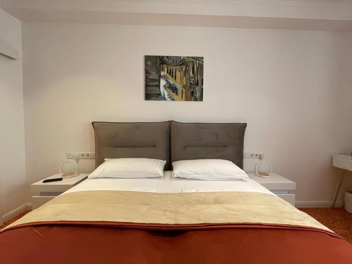 Art Hotel House One Baden-Baden Bagian luar foto