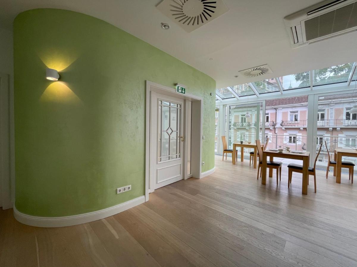 Art Hotel House One Baden-Baden Bagian luar foto