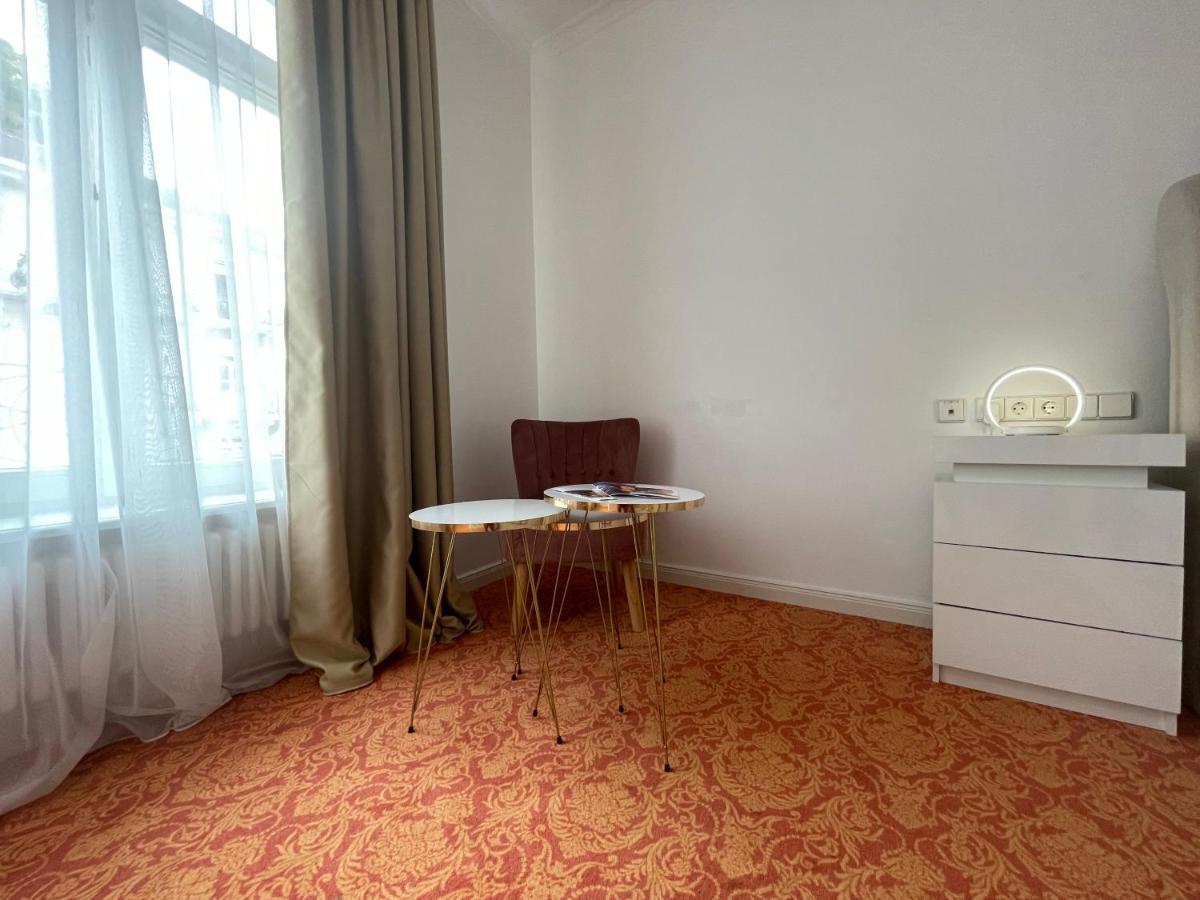 Art Hotel House One Baden-Baden Bagian luar foto