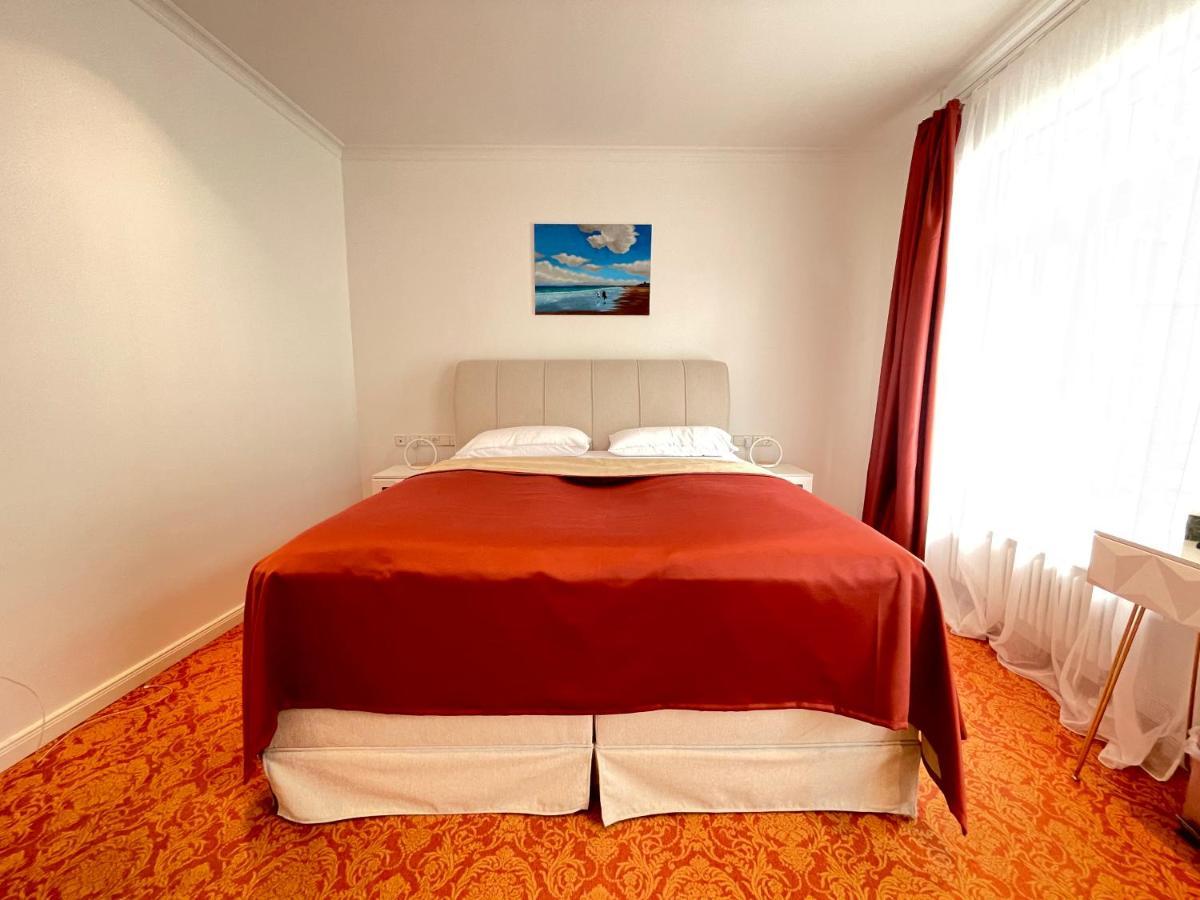 Art Hotel House One Baden-Baden Bagian luar foto