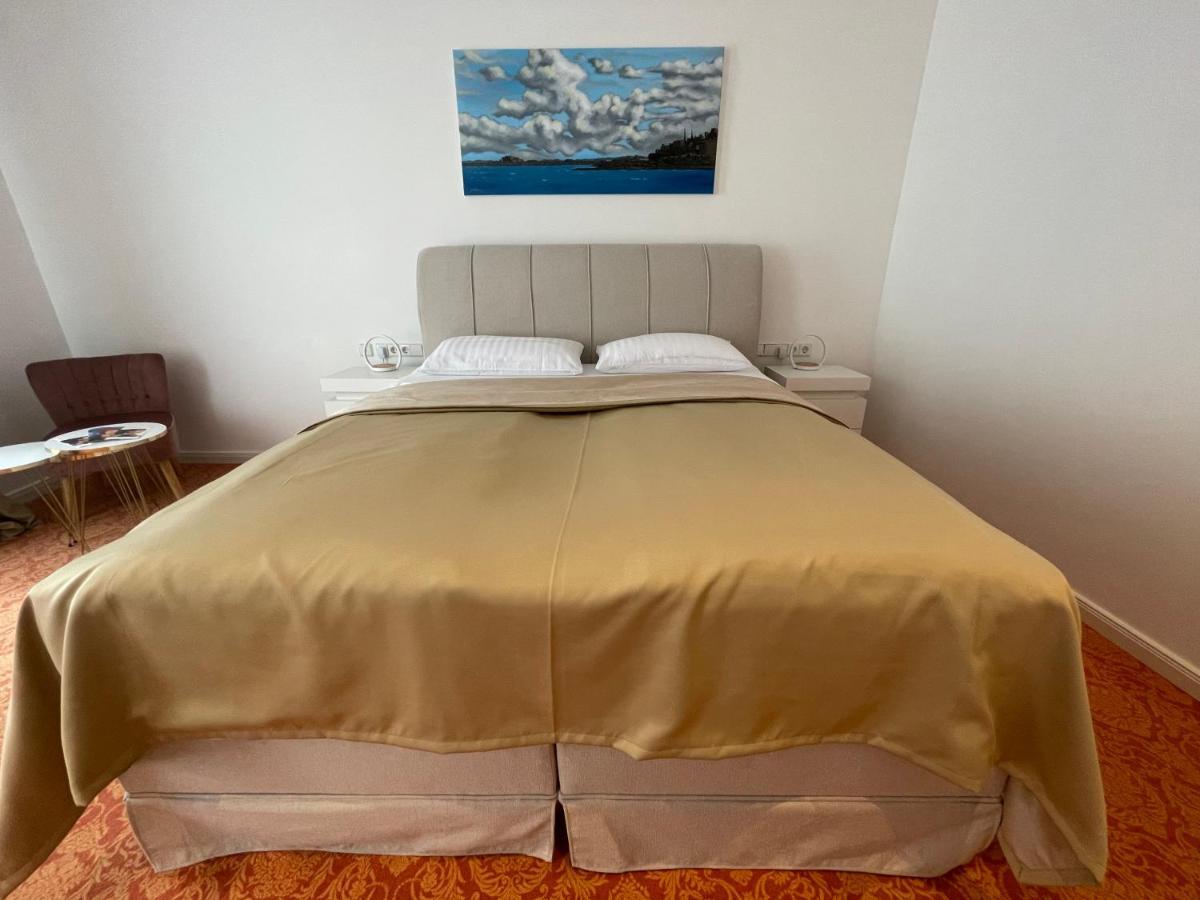 Art Hotel House One Baden-Baden Bagian luar foto